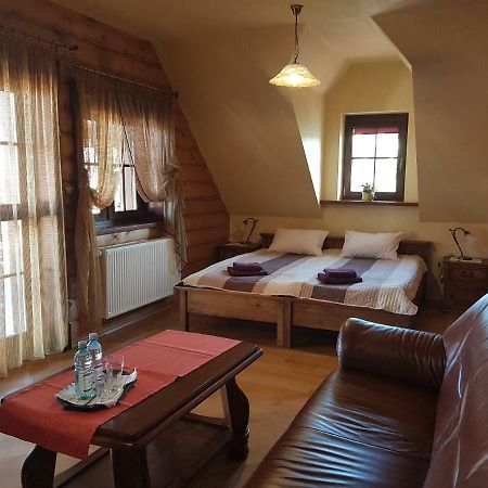 Stary Lwow Bed & Breakfast Korczyna  Dış mekan fotoğraf
