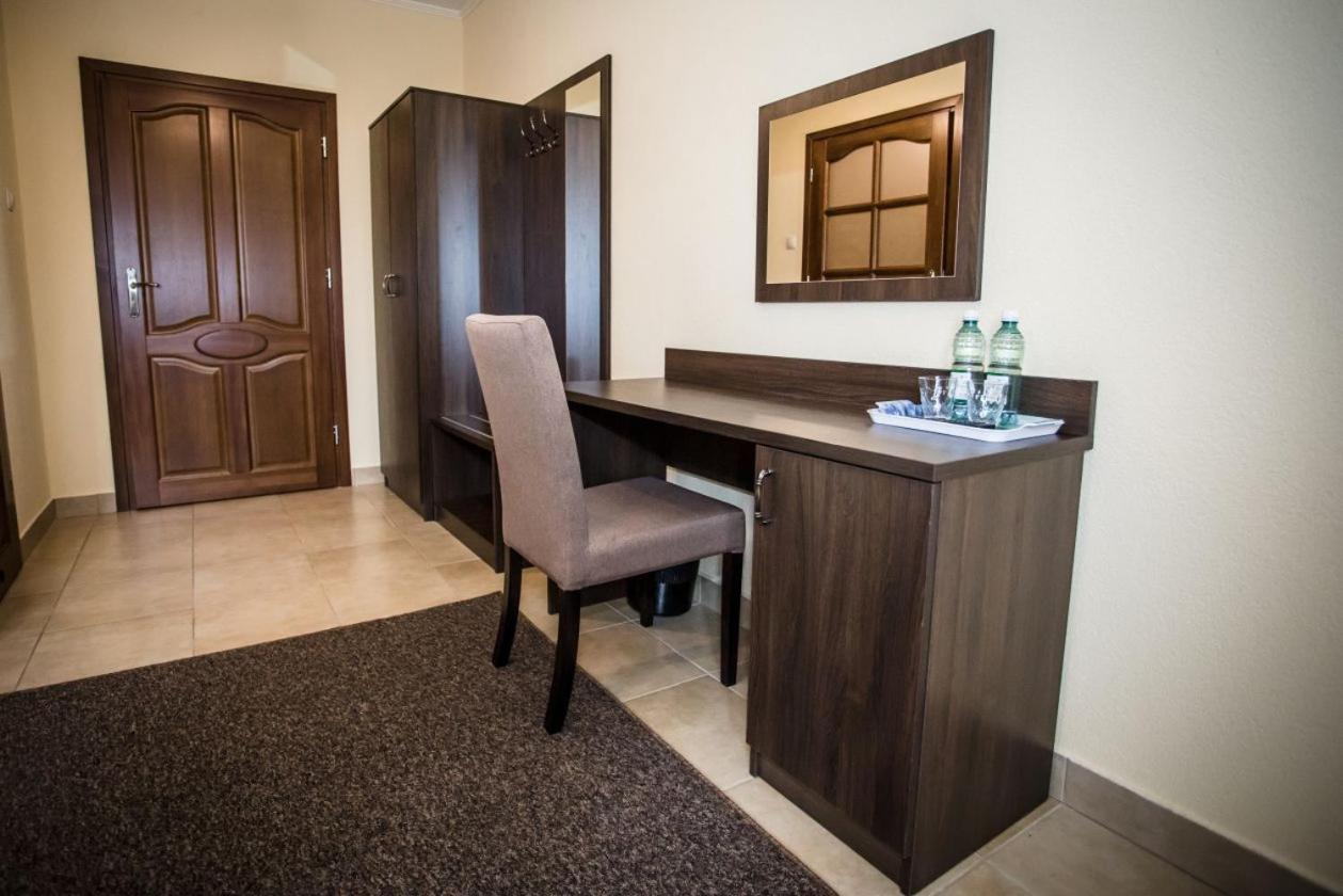 Stary Lwow Bed & Breakfast Korczyna  Dış mekan fotoğraf