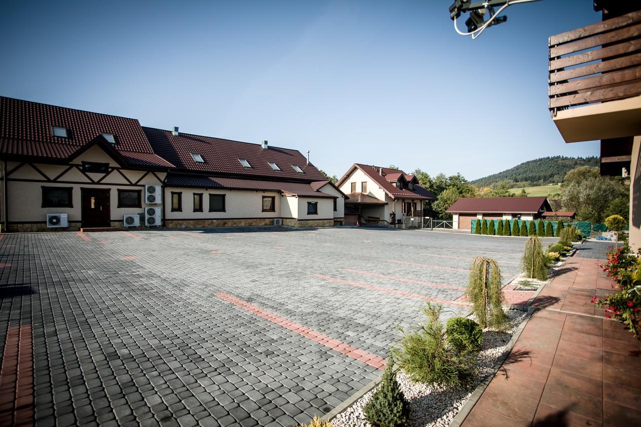 Stary Lwow Bed & Breakfast Korczyna  Dış mekan fotoğraf