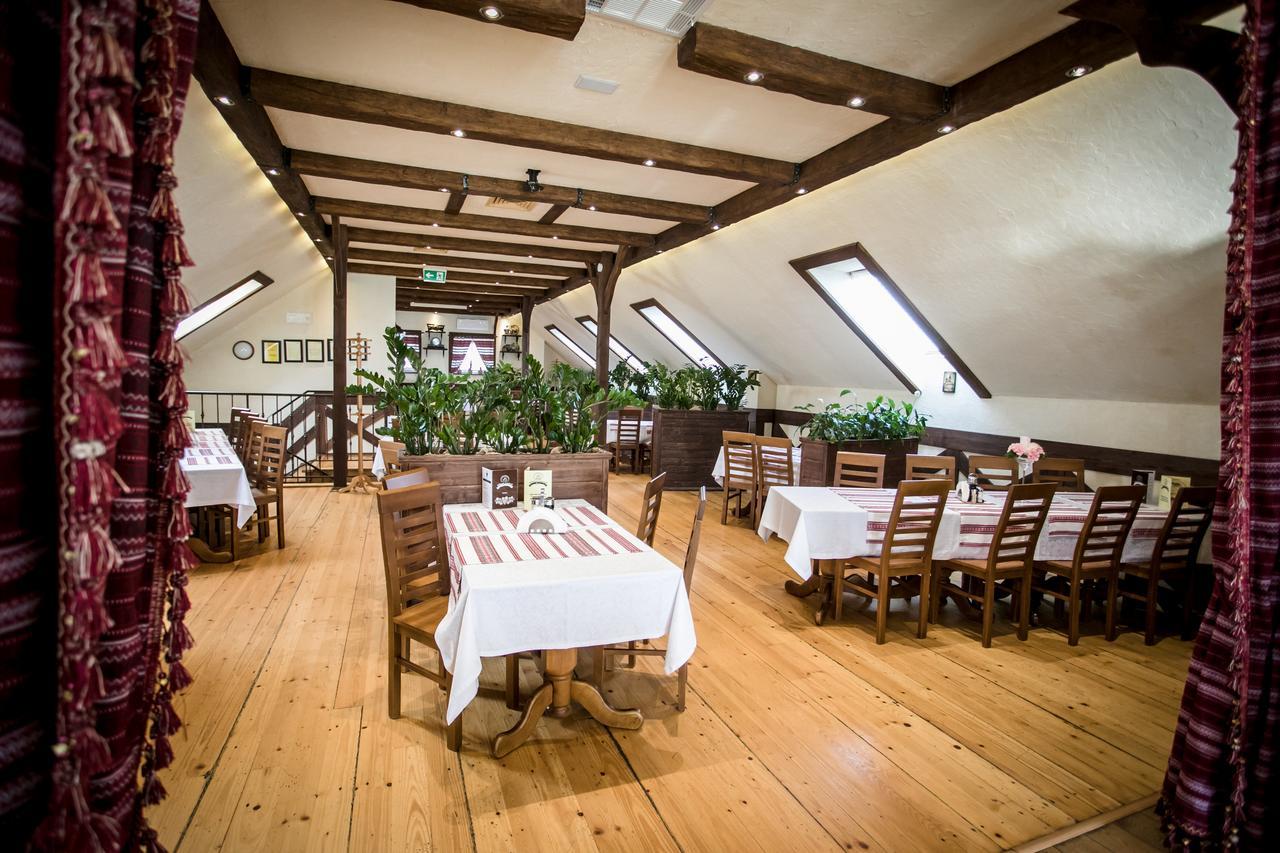 Stary Lwow Bed & Breakfast Korczyna  Dış mekan fotoğraf