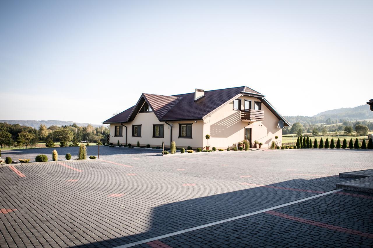 Stary Lwow Bed & Breakfast Korczyna  Dış mekan fotoğraf