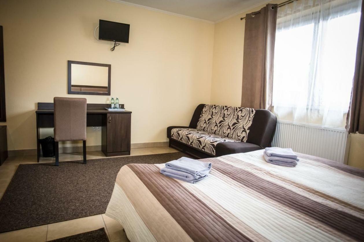 Stary Lwow Bed & Breakfast Korczyna  Dış mekan fotoğraf